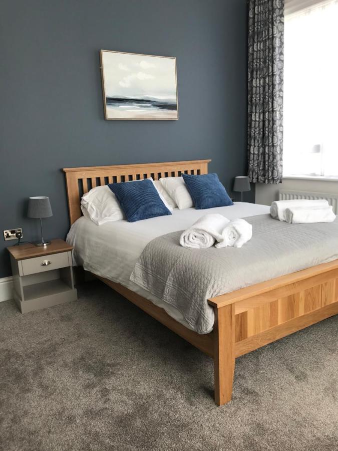 The Queens Head 滨海纽比金 外观 照片